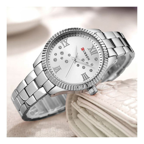 Reloj de pulsera Curren 9009SL de cuerpo color plateado, para mujer, con correa de acero inoxidable color plateado