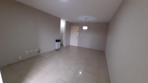 Departamento Con Cochera En Alquiler | 1 Dormitorio | Balcon