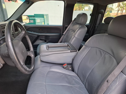 Chevrolet Cheyenne Cheyenne Cab y Media 4x4