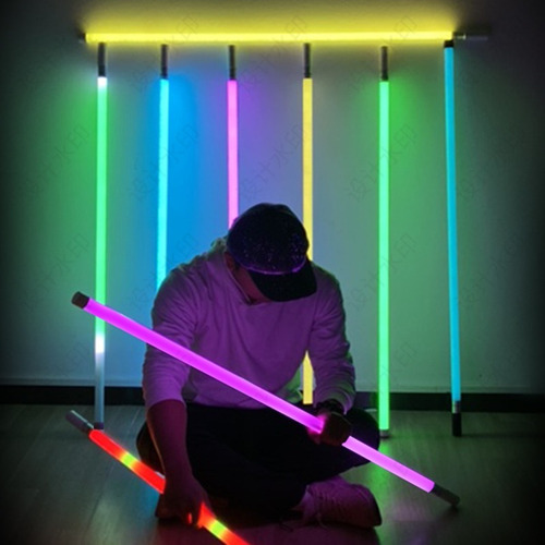 Imagen 2 de 6 de 2 Tubos Led Rgb Portátil 120 Cm+mini Atril +control Remoto