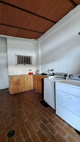 Imagen 8 de 17 de Se Vende Casa Urb. Juanico