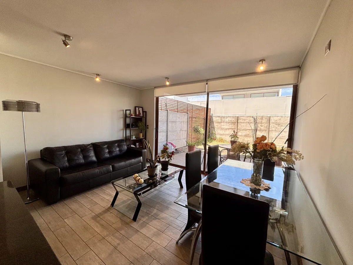 Imagen 5 de 30 de Moderno Townhouse En Entorno Exclusivo 3d 3b - Chicureo - C