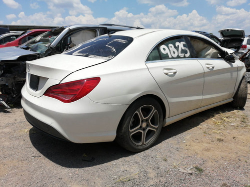 Imagen 2 de 10 de Mercedes Benz Cla 200 Por Partes
