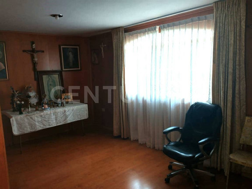 Casa En Venta De 4 Recamaras Y Amplio Jardin Cerca De Camino Real A Cholula.
