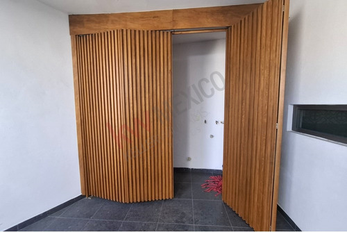 Casa En Venta En Mayorazgo, León! 239 M² Construcción
