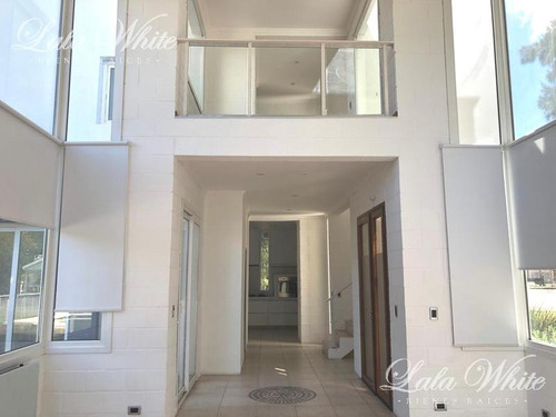 Imagen 7 de 27 de Venta - Casa En El Lauquen - Canning
