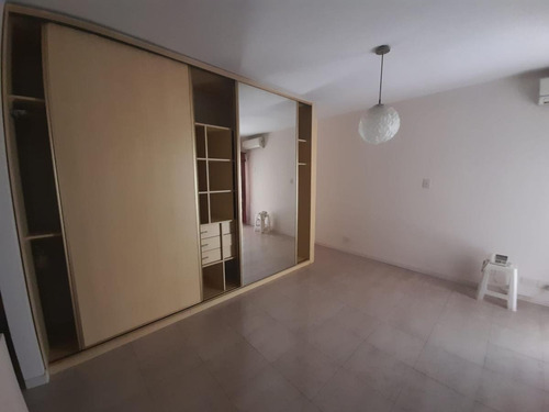 Imagen 9 de 21 de Excelente Chalet 6 Ambientes Con Fondo - Villa Ballester