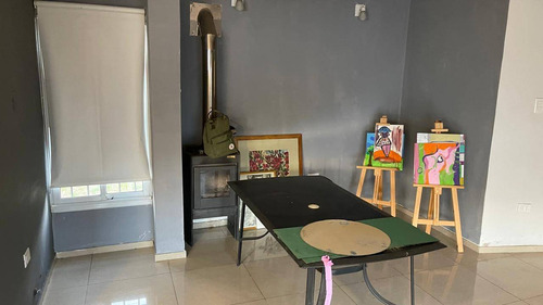 Unquillo , Venta ,hermosa Casa Dos Dormitorios , Cochera Y Piscina