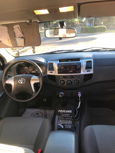Imagen 9 de 12 de Toyota Hilux 3.0 Cd Sr C/ab 171cv 4x4 - C3 2014