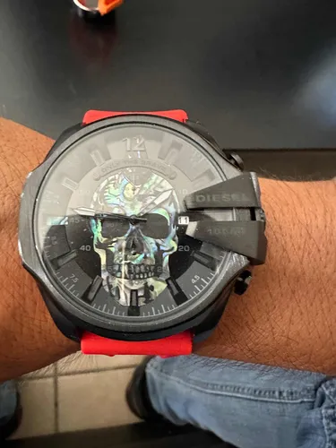 Reloj Diesel, color negro, esfera calavera, correa piel, hombre