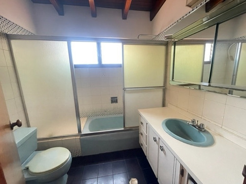 Imagen 9 de 16 de Se Vende Casa 404m2 4h+s/3b+s/2p/ Los Palos Grandes 1218