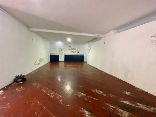 Imagen 3 de 7 de En Alquiler Local En El Paraiso 100m²