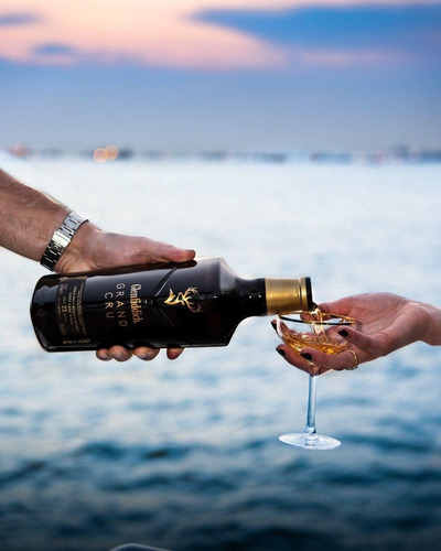 Imagen 8 de 10 de Whisky Glenfiddich Grand Cru 23 Años 700ml En Estuche