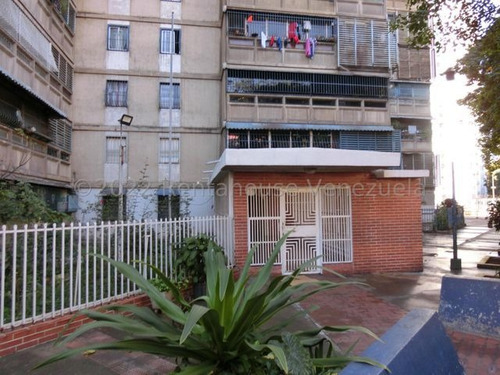 Imagen 12 de 13 de Apto En Venta 22-19330 Daisbelis Tarazona 0424-2925931