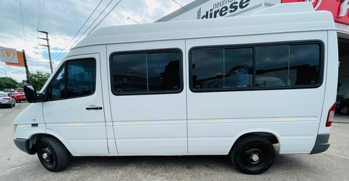 Imagen 7 de 25 de Mercedes-benz Sprinter 2008 2.1 313 Combi 3550 11+1 Lujo