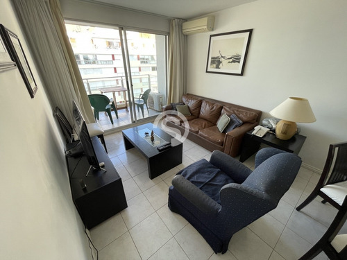 Apartamento De 2 Dormitorios En Excelente Precio- Ref: 4820