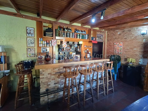 24-13391 Hermosa Casa En Venta, Urb. Los Samanes, Maracay Mord