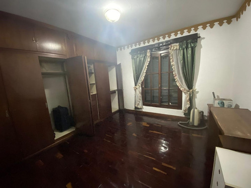 Imagen 11 de 20 de Hermoso Chalet En Venta A Metros Del Centro Comercial