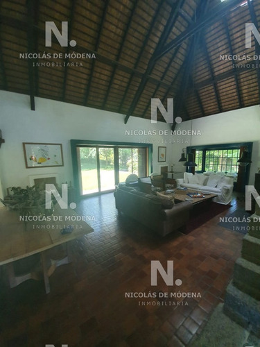Casa Exclusiva En La Zona Del Golf, Oportunidad En Punta Del Este.- Ref: 2080