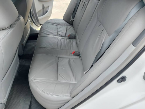 Imagen 11 de 17 de Toyota Corolla Gli