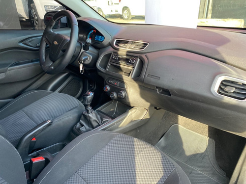 Imagem 5 de 8 de Chevrolet Onix Lt 2017/2017