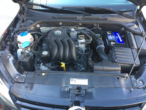 Imagen 4 de 14 de Volkswagen Vento 2.0 Advance 115 Cv Package