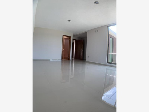 Imagen 10 de 12 de Casa Sola En Venta Priv. Res. Monte Novo Con Alberca Y Áreas Verdes. 3 Recámaras.