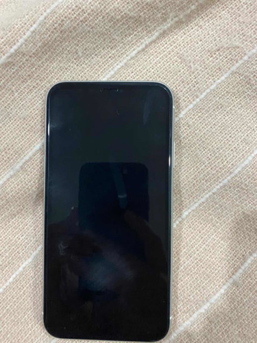 iPhone 11 (Usado)