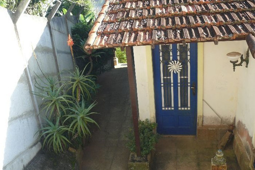 Casa À Venda Na Rua Teresa Cristina, Jardim Salaco, Teresópolis - Rj - Liv-11867