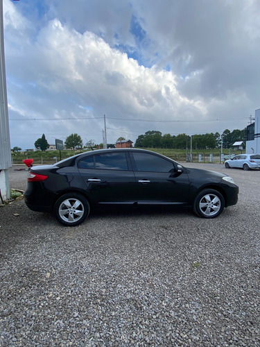 Renault Fluence 2.0 Dynamique Hi-flex 4p