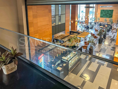 Arriendo Local Comercial Ubicado En Arturo Prat, Concepción.