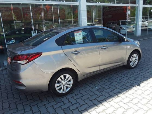 Imagem 7 de 9 de Hyundai Hb20s 1.6 Comfort Plus 16v Flex 4p Automático
