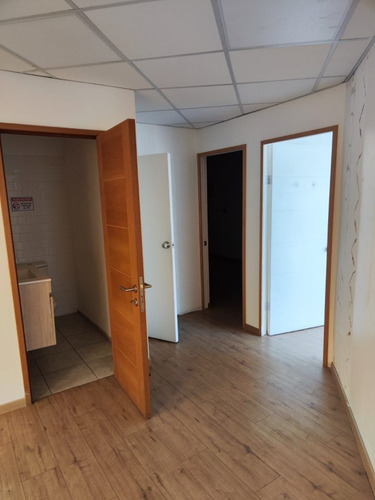 Oficina 6 Box + 4 Baños Torre Del Centro (sin Comisión)