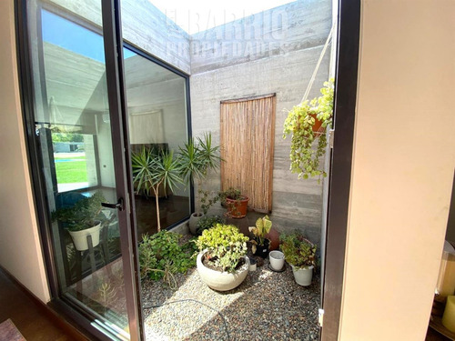 Linda Casa Moderna Condominio Exclusivo, Chicureo