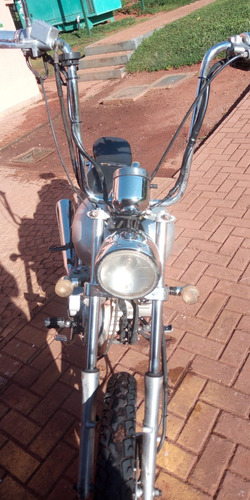 Dafra Kansas 150