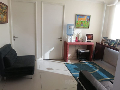 Departamento En Venta De 3 Dorm. En Concón