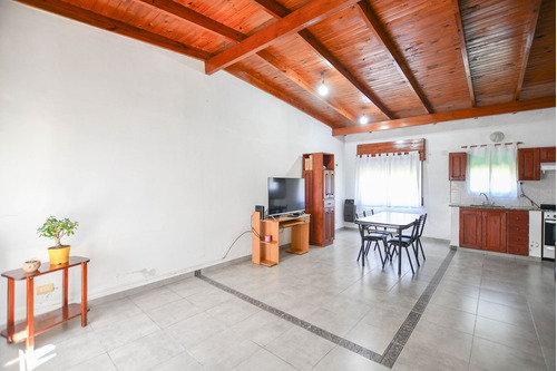 Casa En Venta Sobre Lote De 15x29 La Plata