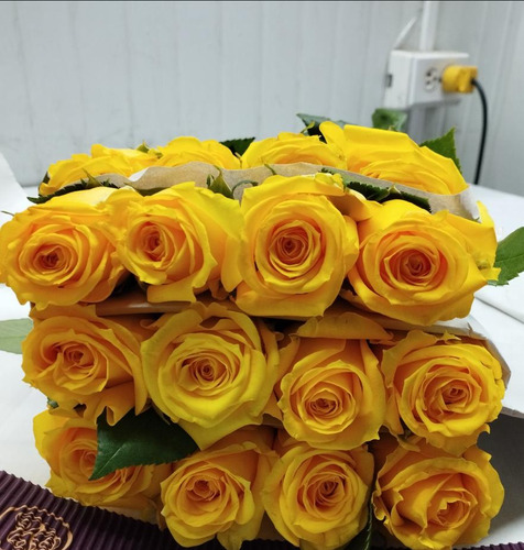 Rosas Amarillas, Flores Para Decorar O Revender. 