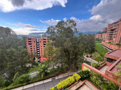 En Venta Apartamento Con Espectacular Vista Al Avila. Sal