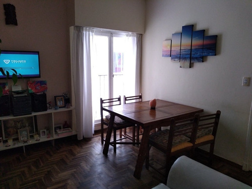 Imagen 2 de 17 de Departamento 3 Ambientes - Rivadavia 2700