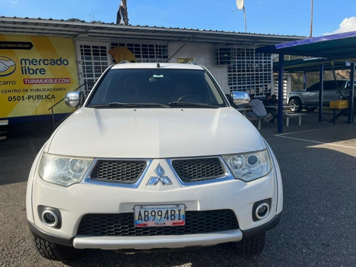 Imagen 2 de 16 de Mitsubishi Montero