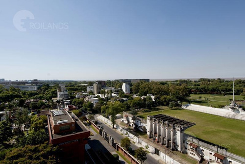 Venta Piso Vista Al Rio 3 Ambientes Balcón Aterrazado Cochera Y Piscina Belgrano Chico