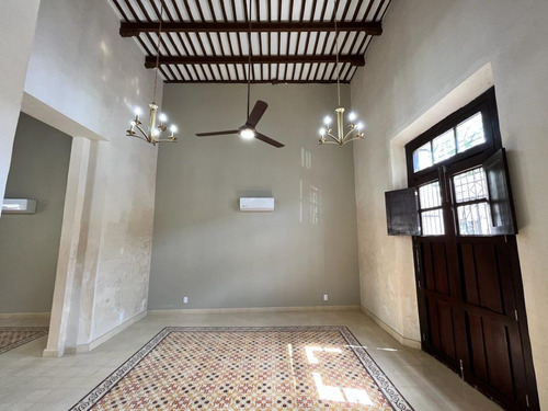 Impresionante Casa En Venta Estilo Colonial En Merida Centro (avc-2585)