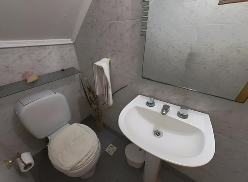 Casa En Venta Hurlingham 5 Amb Garage Jardín Impec