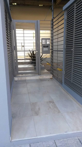 Imagen 2 de 12 de Venta Depto 2 Ambientes Quilmes