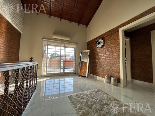 Venta Casa 4 Ambientes Con Galería, Quincho Y Piscina En Sarandí