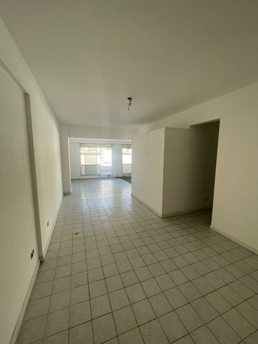 Imagen 4 de 19 de Venta Oficina 4 Despachos C Baño Y Terraza Propia