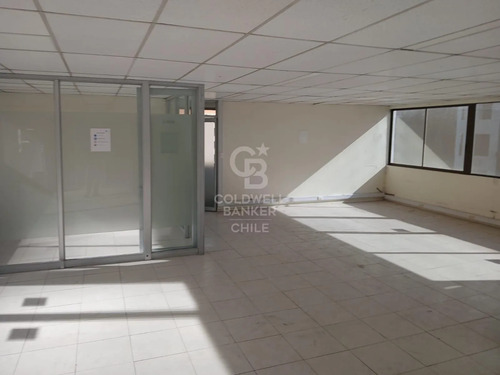 Excelente Oficina Ubicada En El Bosque Norte, El Golf