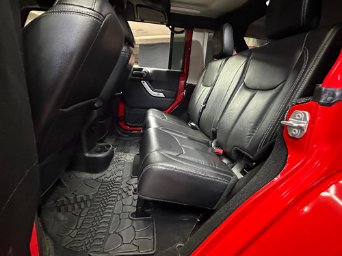 Jeep Wrangler 3.7 Unlimited Sahara 3.6 4x4 At