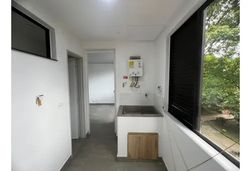 Venta De Apartamento En El Occidente, Sector Los Pinos